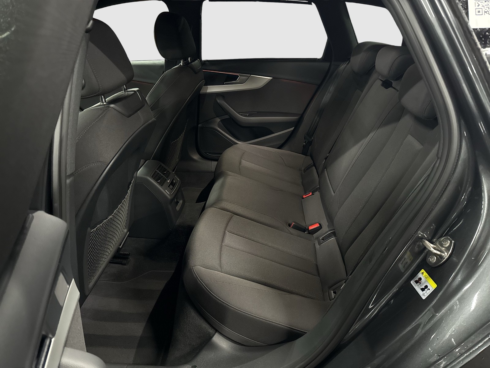 Audi A4 Avant 40 quattro S LINE BLACKPAK AHK CAM LM19