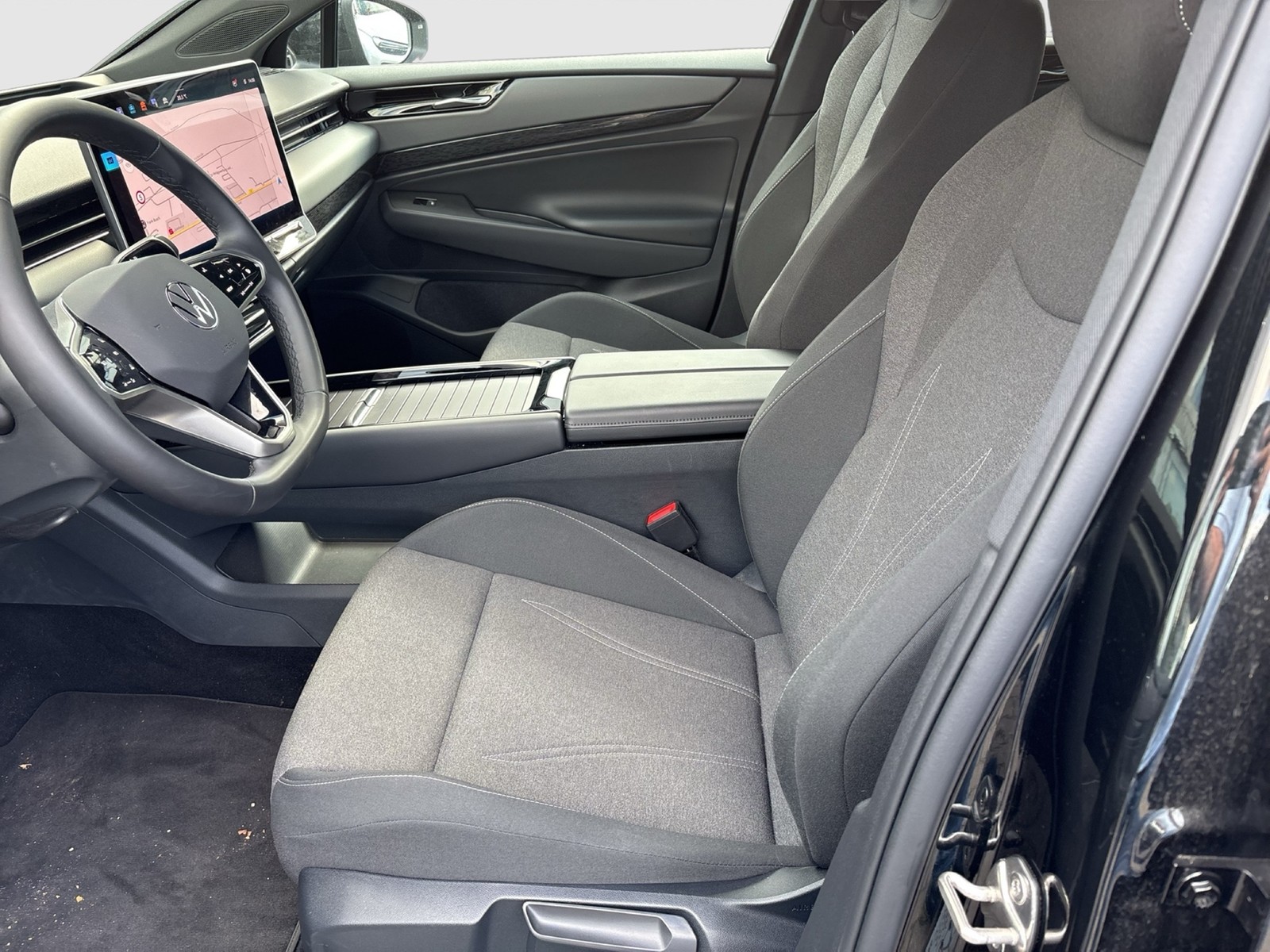 Volkswagen ID.7 Tourer PRO WÄRMEPUMPE AHK 360°CAM ACC LM19