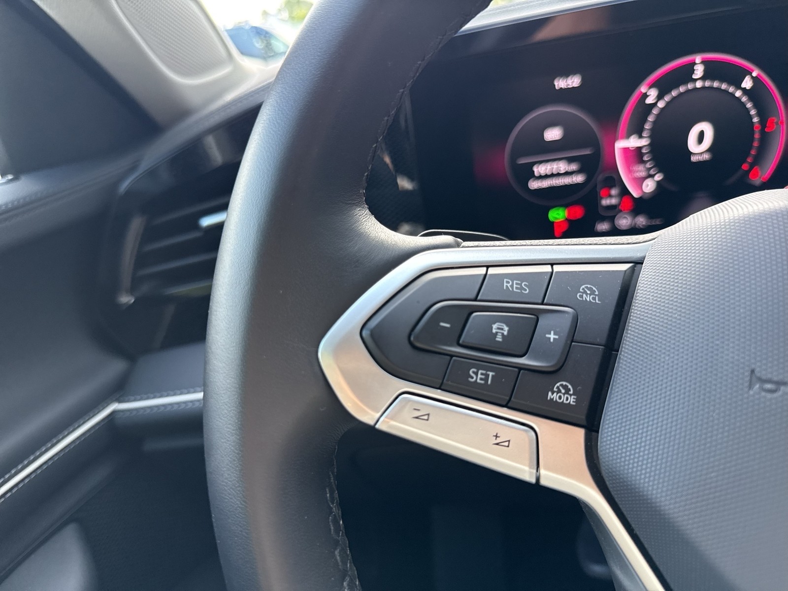 Volkswagen Passat Variant 2.0 BUSINESS AHK 360°CAM ACC NAVI