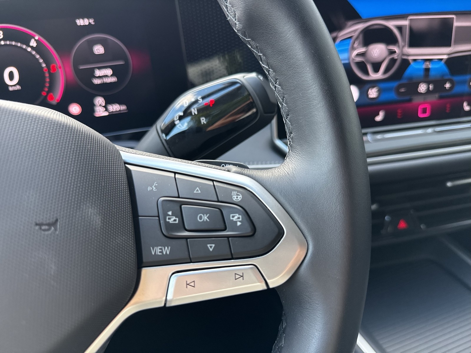Volkswagen Passat Variant 2.0 BUSINESS AHK 360°CAM ACC NAVI