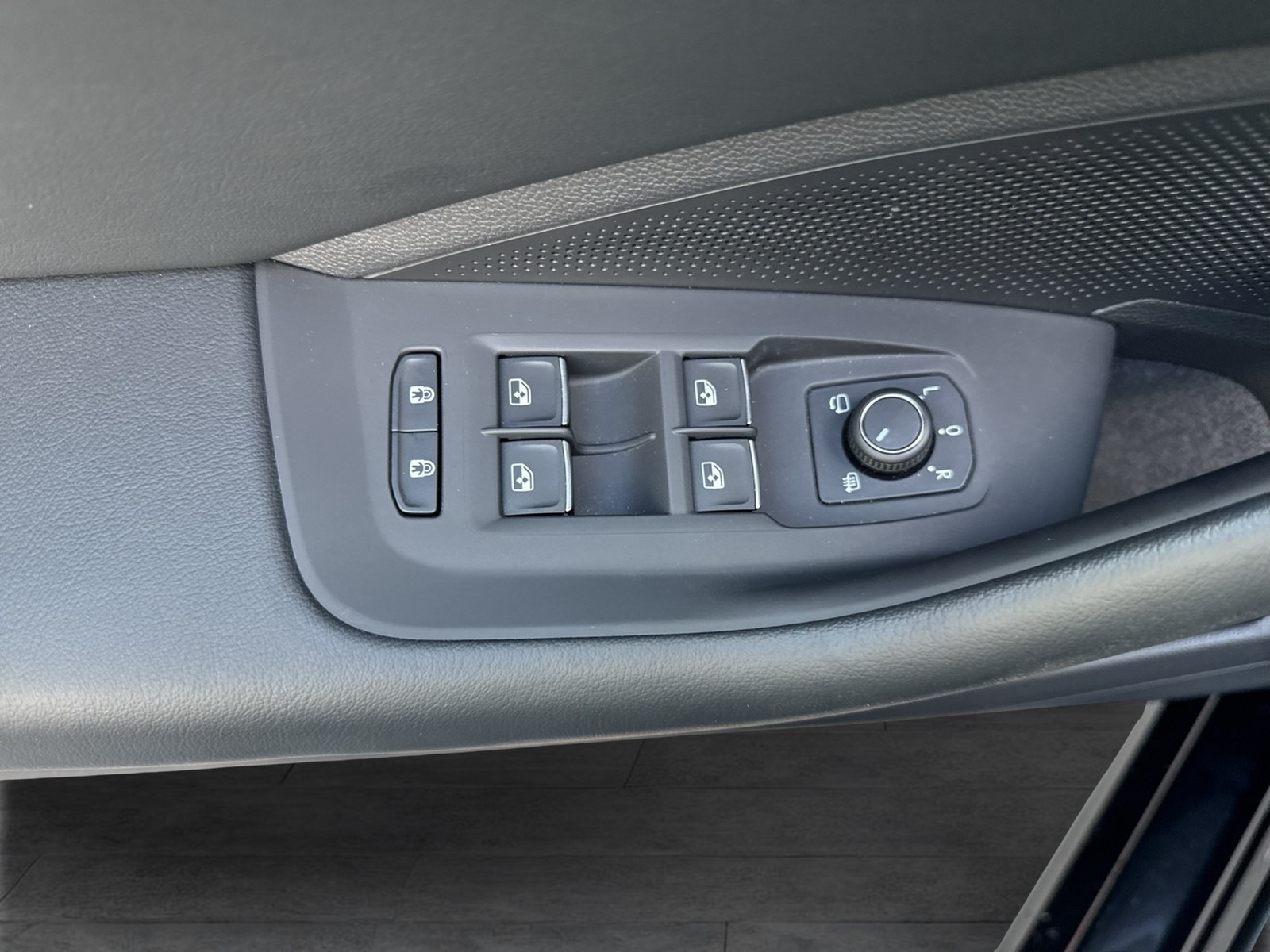 Volkswagen Passat Variant 2.0 BUSINESS AHK 360°CAM ACC NAVI