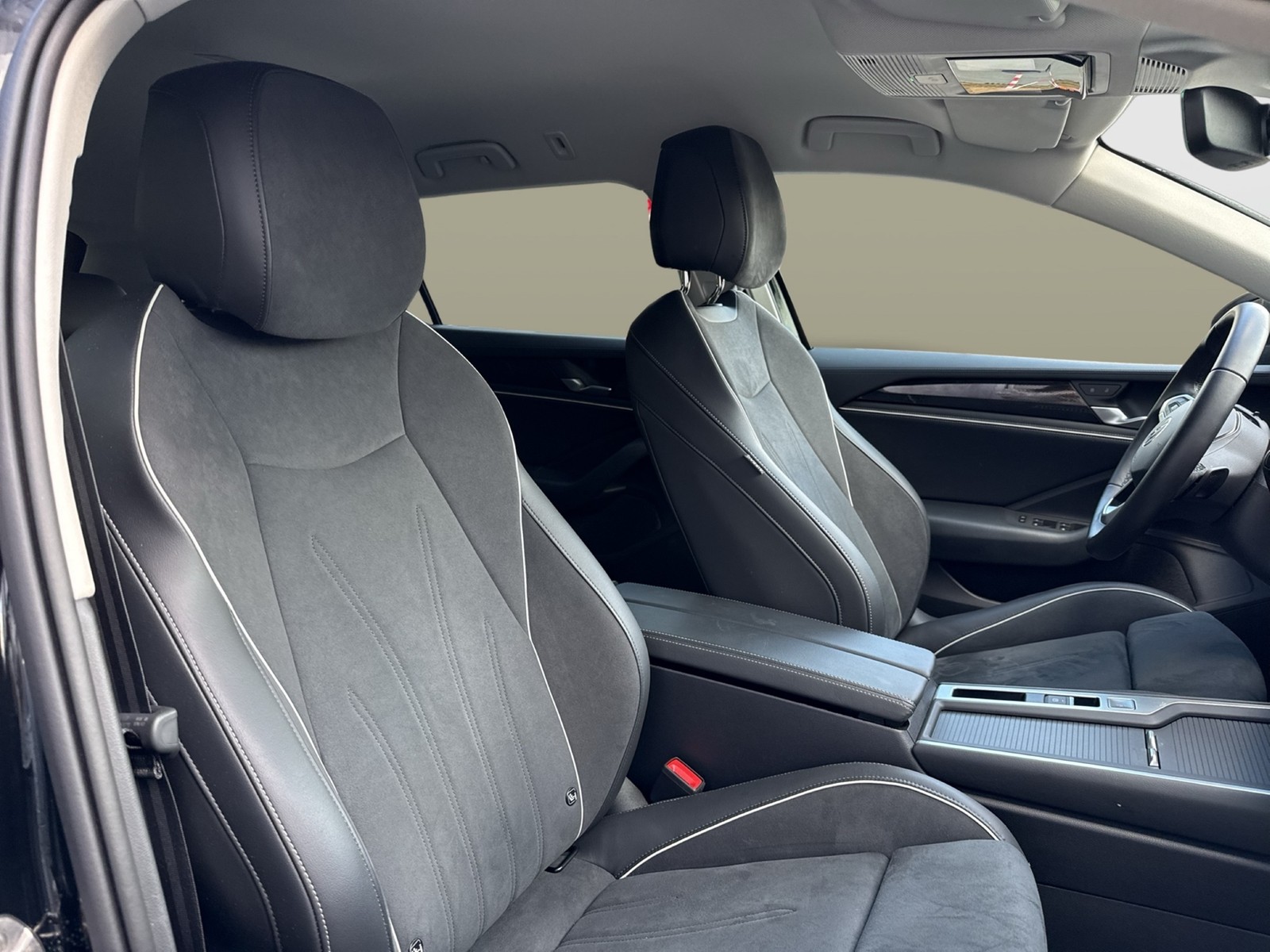 Volkswagen Passat Variant 2.0 BUSINESS AHK 360°CAM ACC NAVI