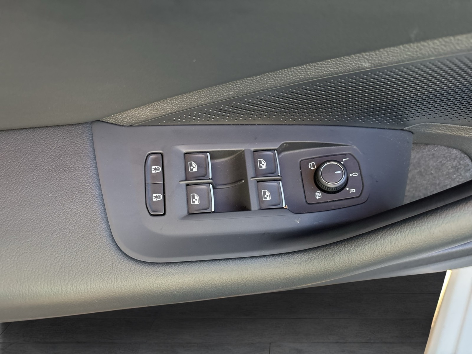 Volkswagen Passat Variant 2.0 BUSINESS AHK 360°CAM ACC NAVI