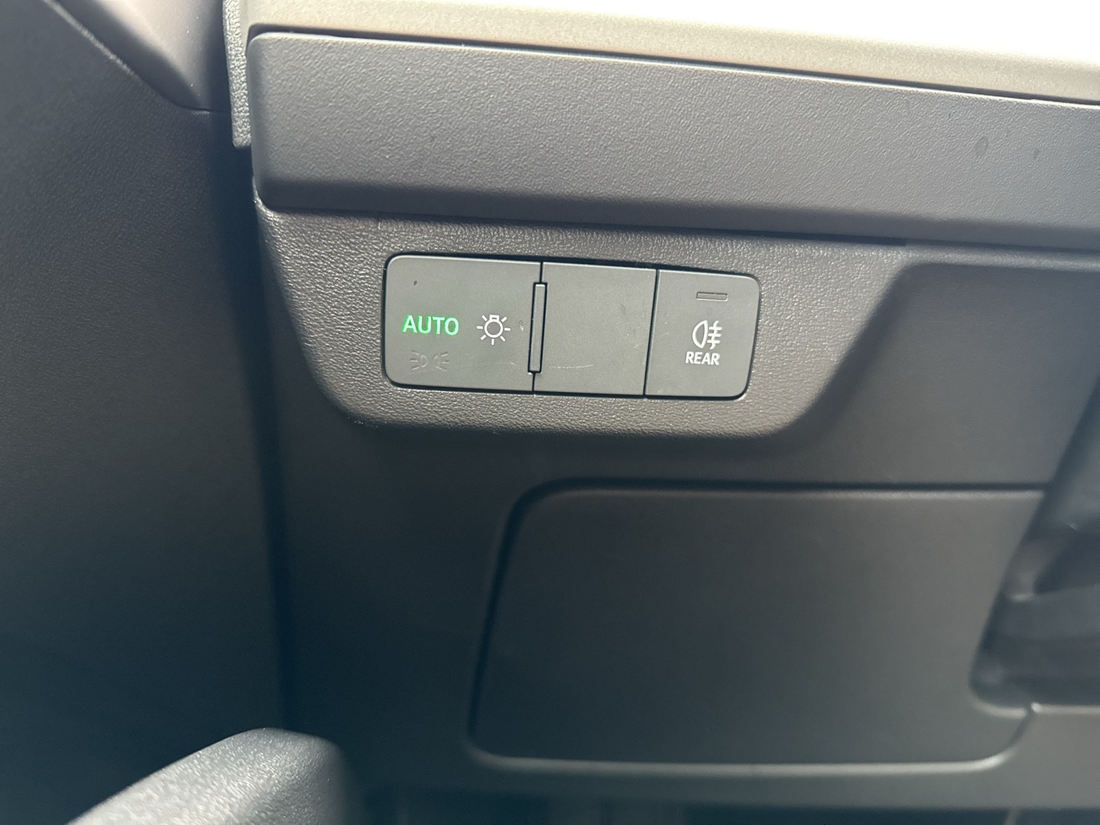 Audi Q4 e-tron 35 PANO ALU19 NAVI+ SITZHEIZ. LED