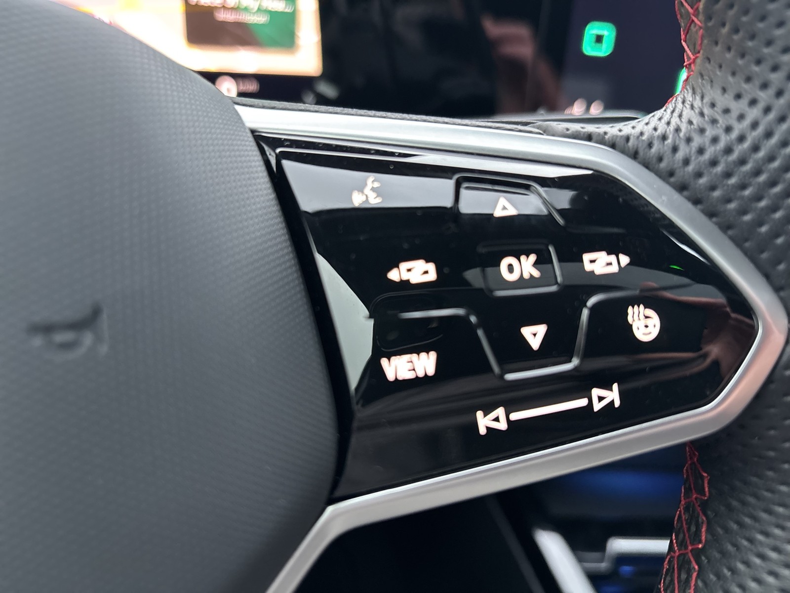 Volkswagen Golf VIII 2.0 GTI BLACKSTYLE PANO AHK CAM ACC 18Z