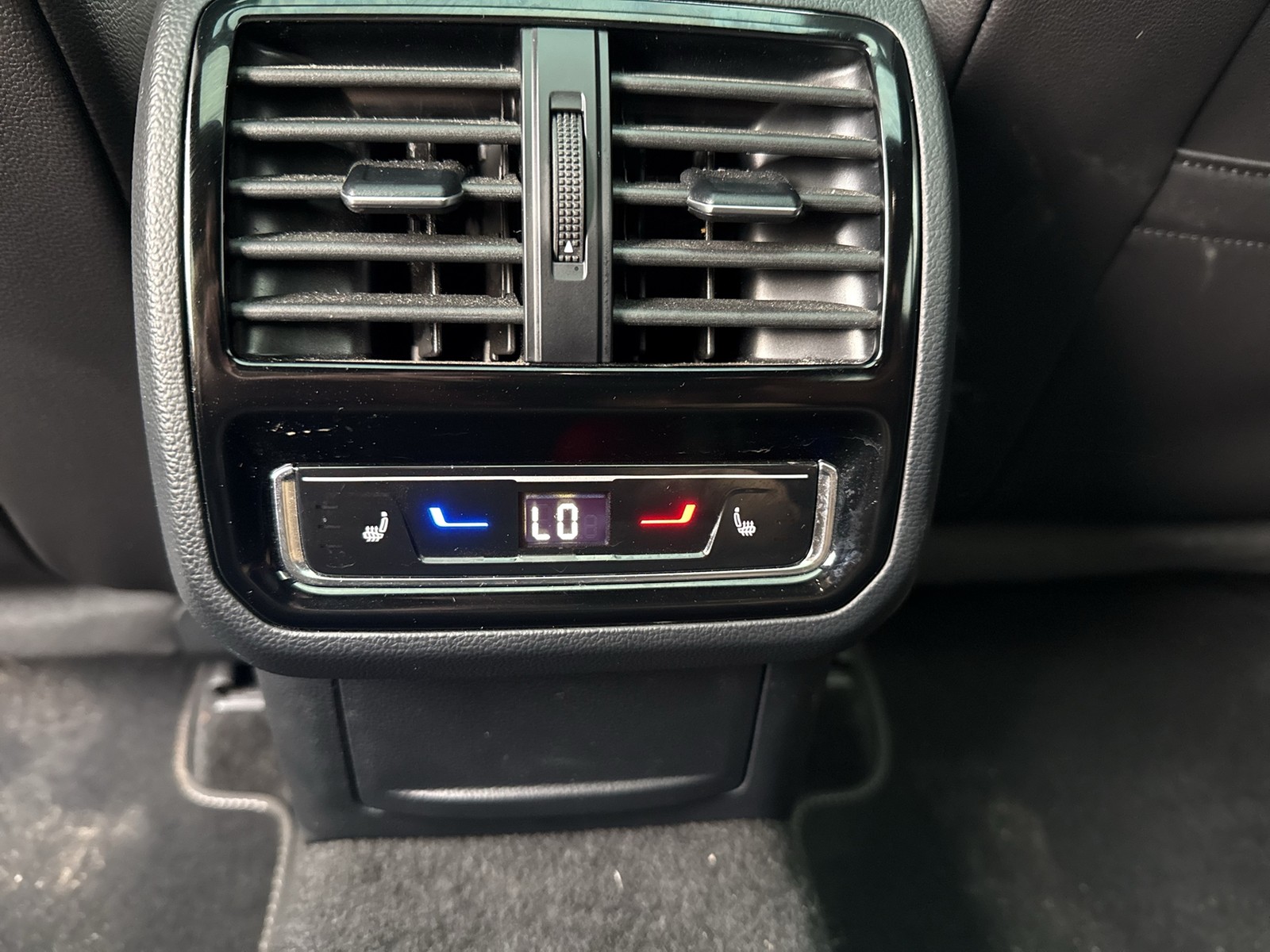 Volkswagen Arteon Shooting Brake 2.0 R-LINE PANO AHK LM19