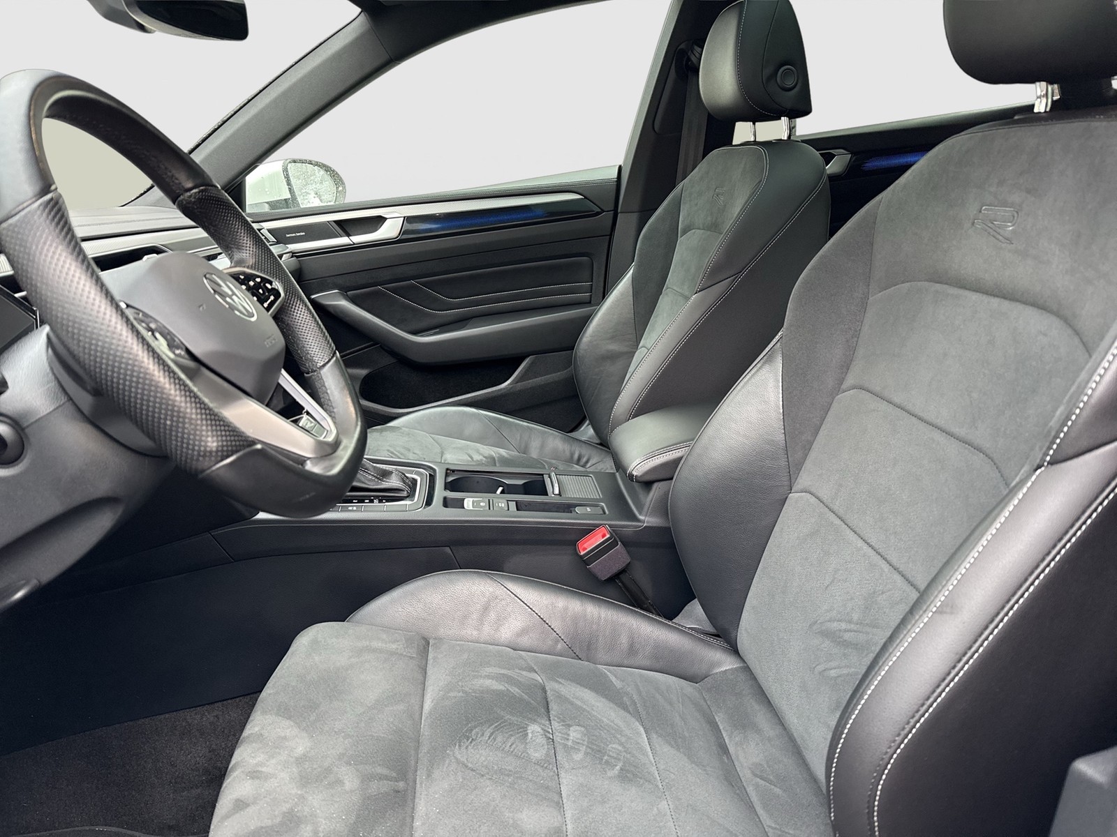 Volkswagen Arteon Shooting Brake 2.0 R-LINE PANO AHK LM19