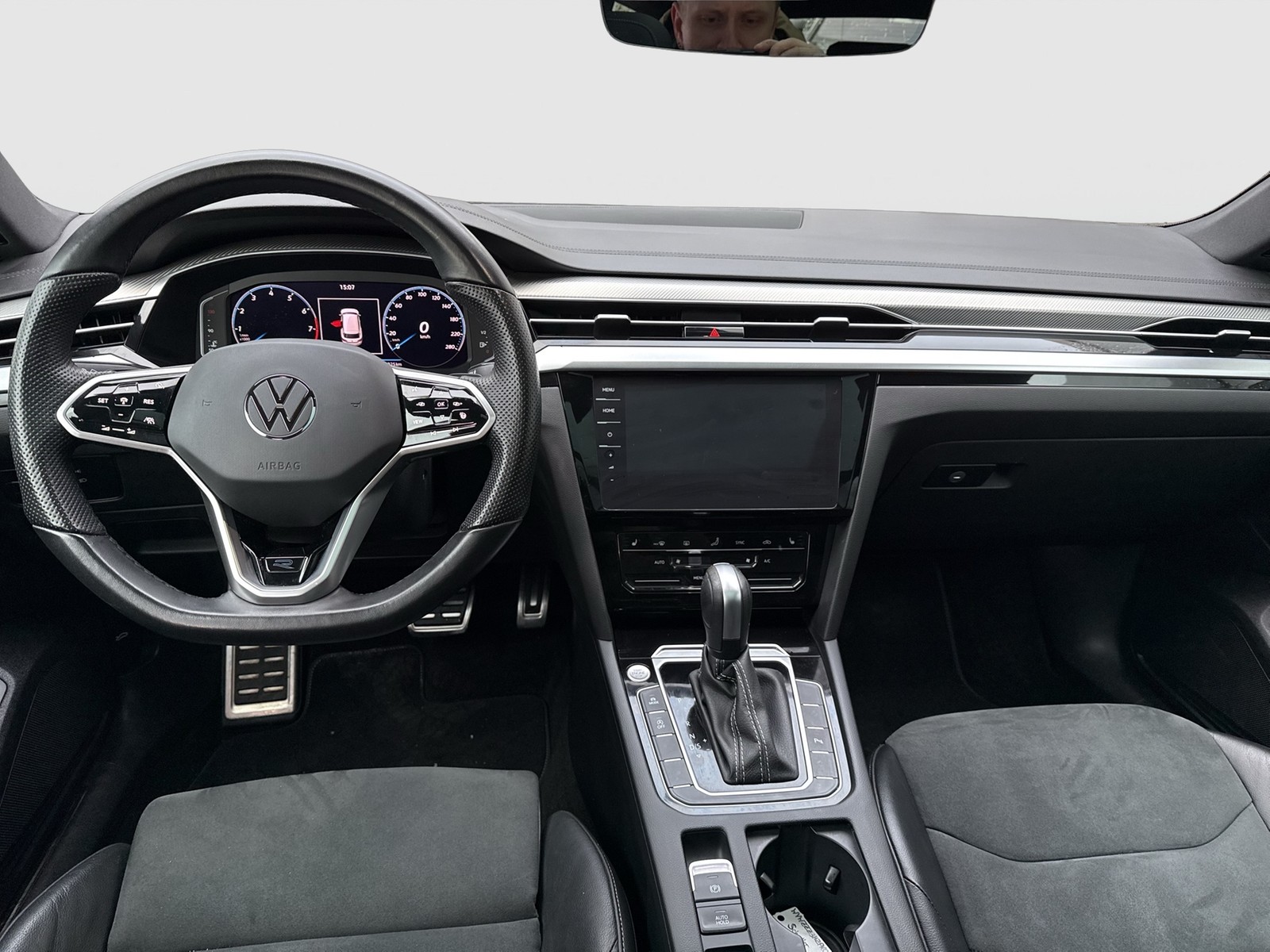 Volkswagen Arteon Shooting Brake 2.0 R-LINE PANO AHK LM19