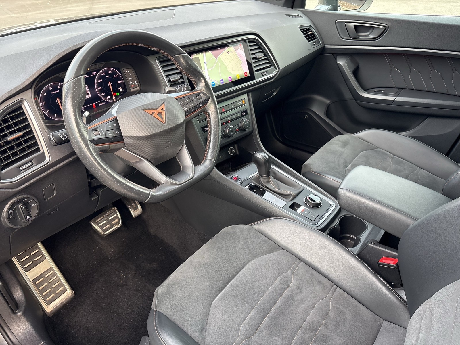 Cupra Ateca 2.0 4X4 PANO 360°CAM ALU19 eKLAPPE NAVI