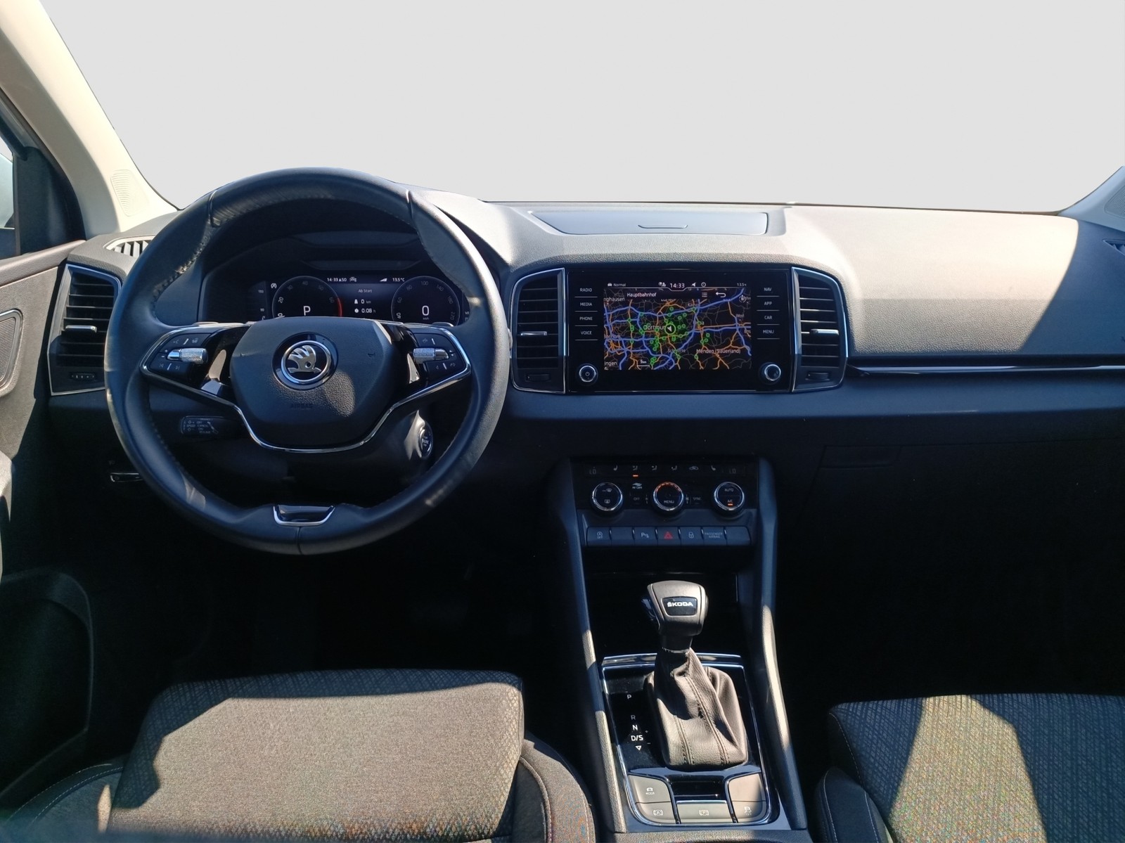 Skoda Karoq 1.5TSI DSG STYLE LED NAV ACC PDC SHZ BT LM
