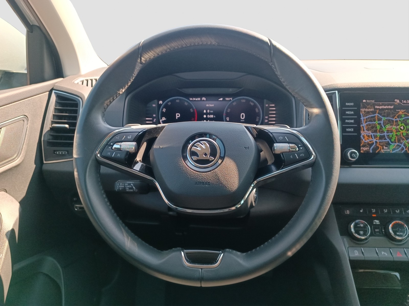 Skoda Karoq 1.5TSI DSG STYLE LED NAV ACC PDC SHZ BT LM