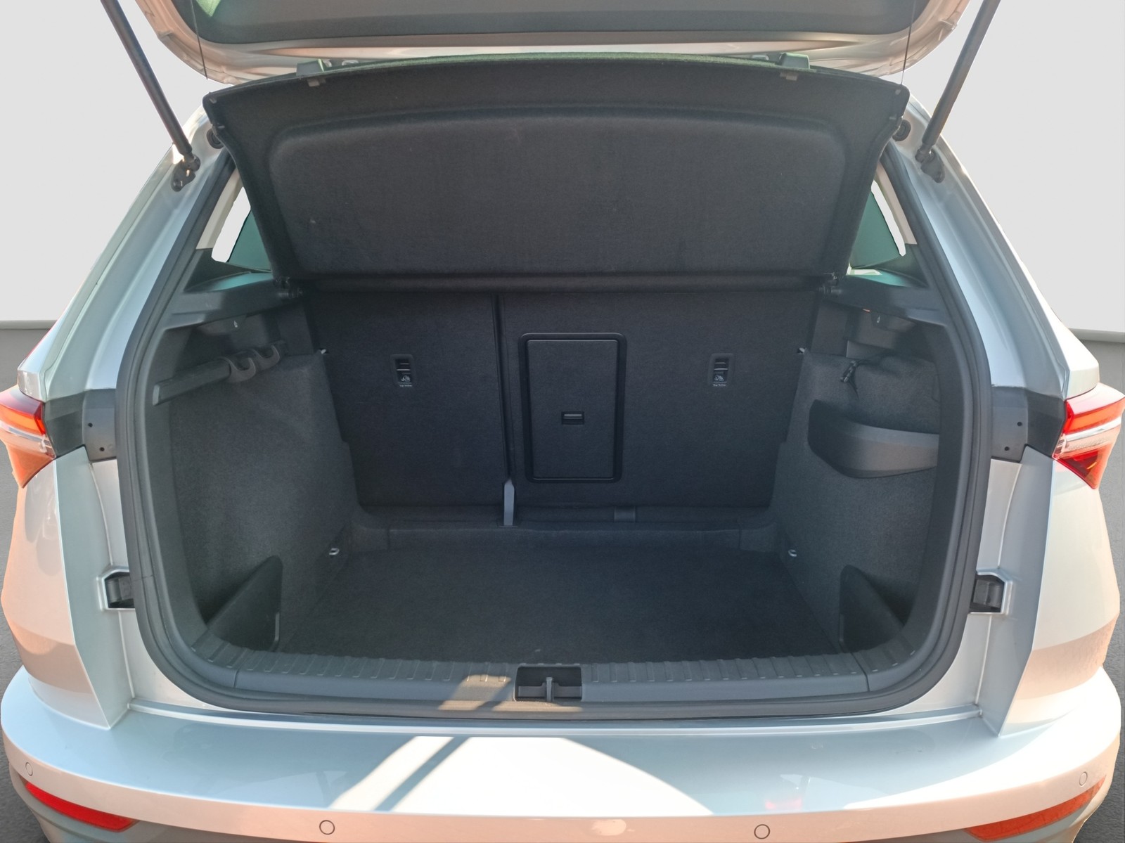 Skoda Karoq 1.5TSI DSG STYLE LED NAV ACC PDC SHZ BT LM