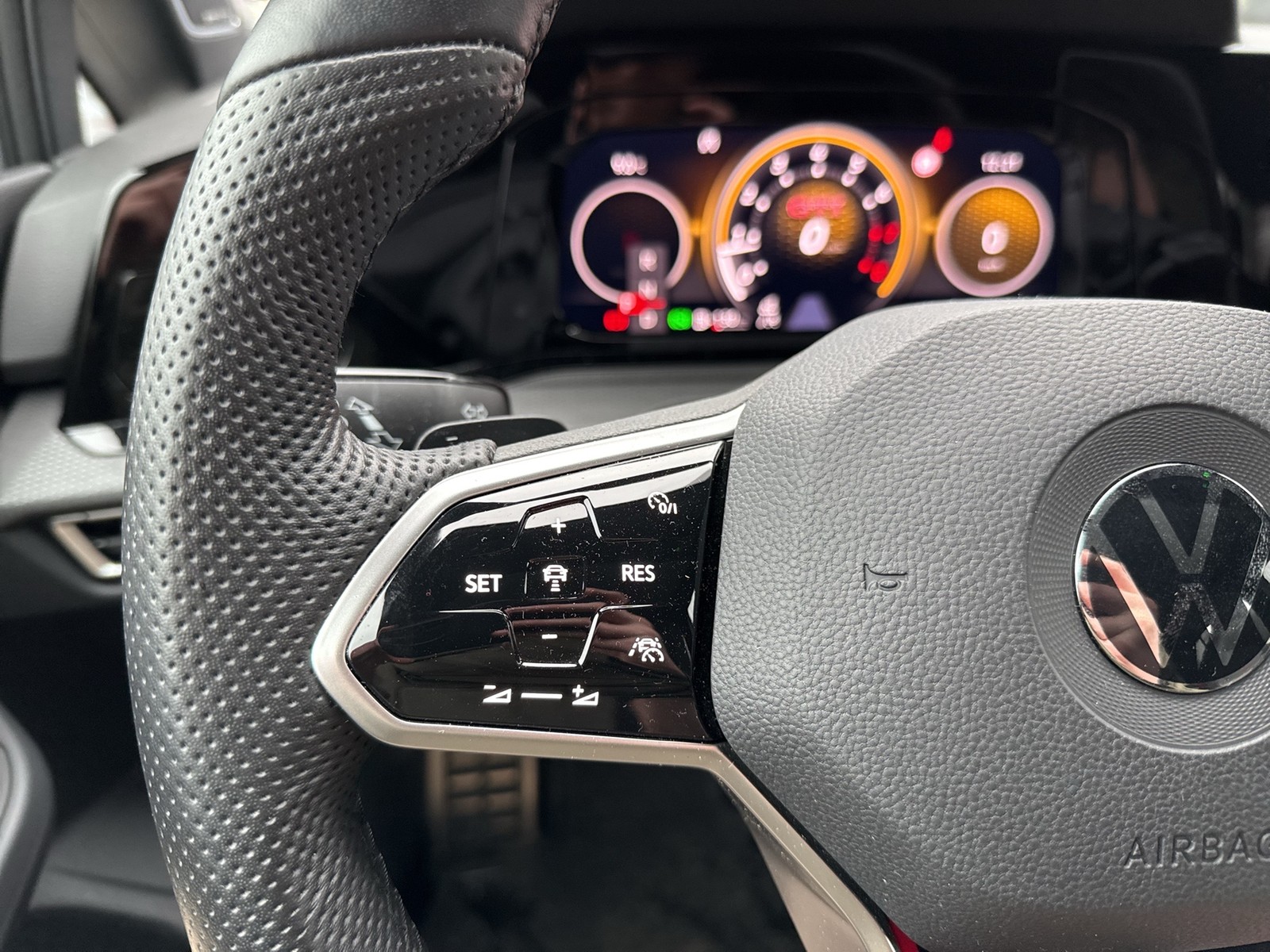 Volkswagen Golf VIII 2.0 GTI BLACK STYLE PANO KAMERA H.KARDON