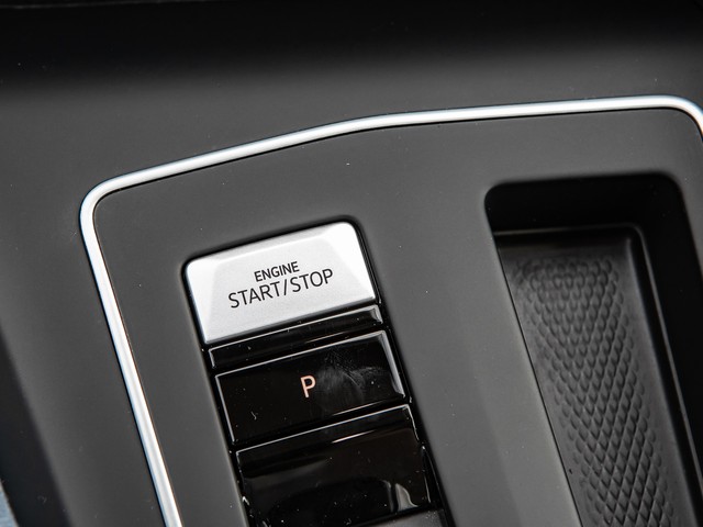 Volkswagen Golf Variant VIII 2.0 LIFE AHK ACC NAVI SITZHEIZ