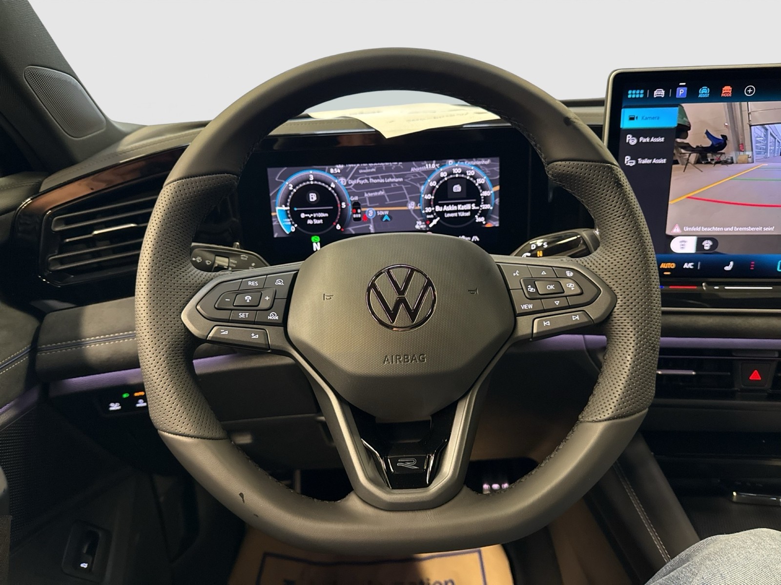 Volkswagen Tiguan 2.0 R-LINE BLACKSTYLE 4X4 AHK 360CAM LM20