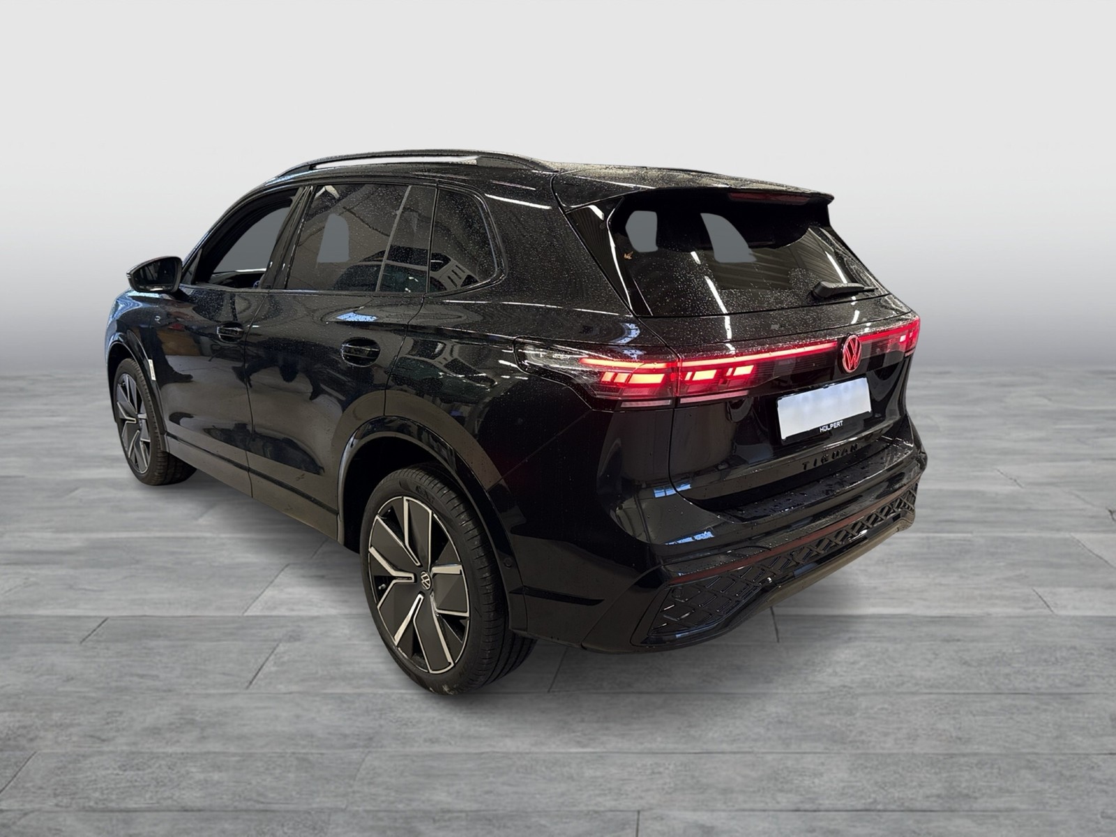 Volkswagen Tiguan 2.0 R-LINE BLACKSTYLE 4X4 AHK 360CAM LM20