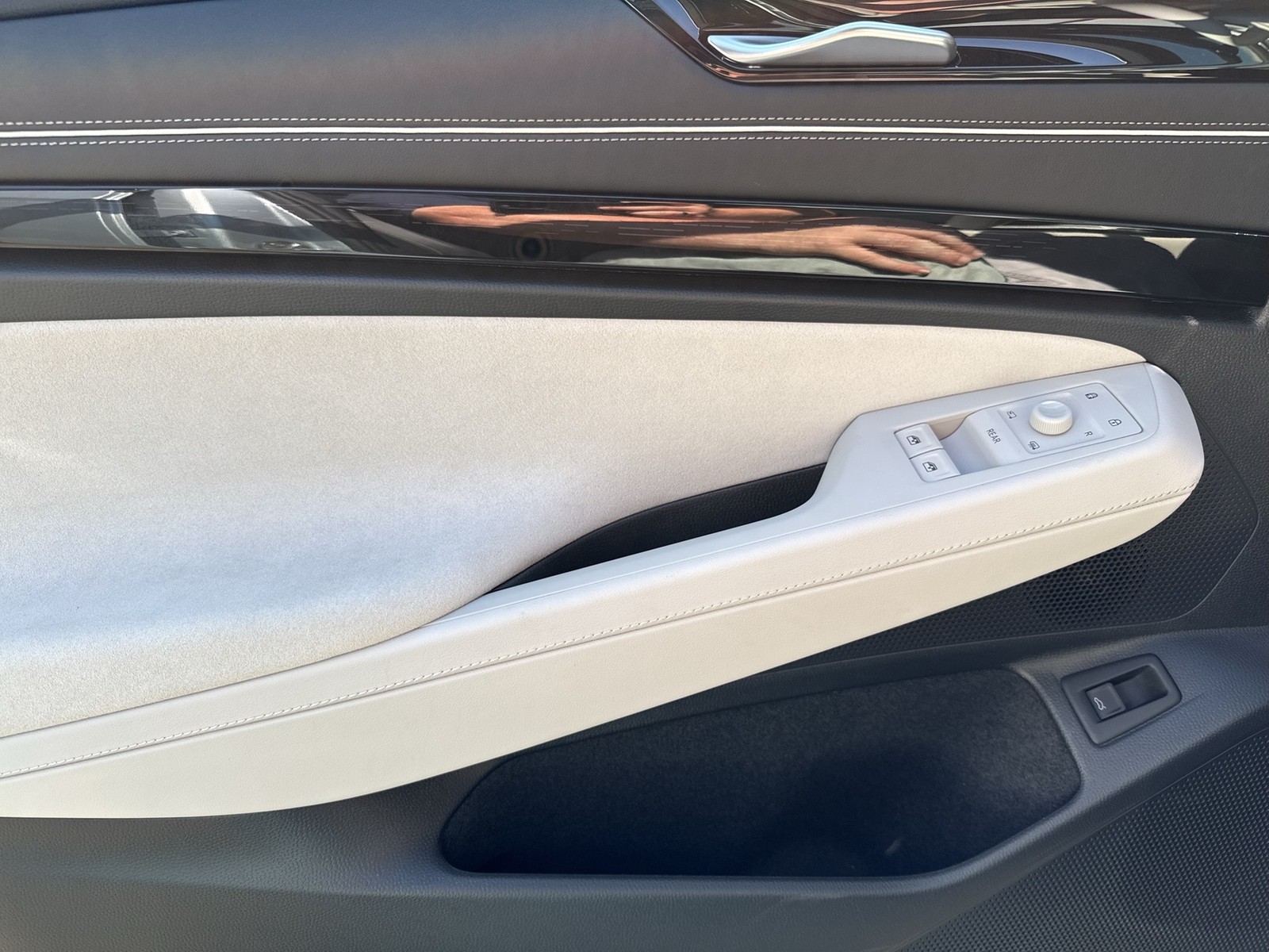 Volkswagen ID.7 PRO S WÄRMEPUMPE PANO AHK 360°CAM ACC LM21