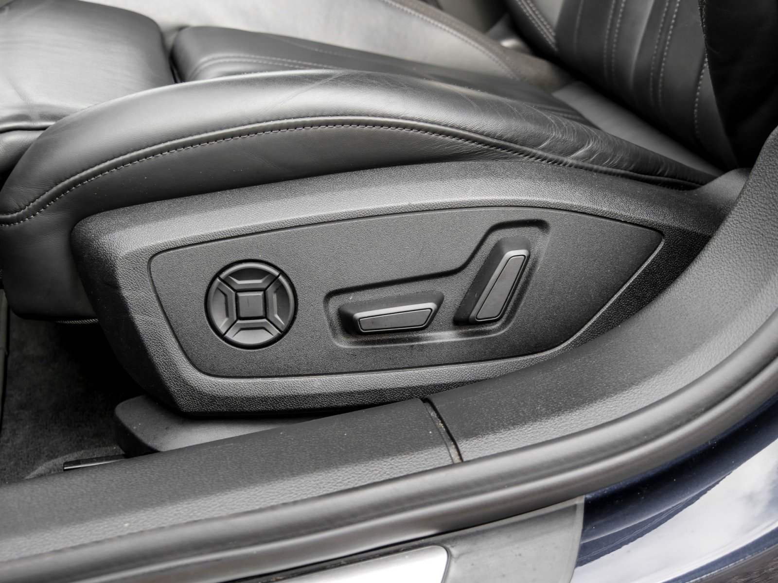 Audi A6 Avant 40 quattro sport LEDER KAMERA ALU19