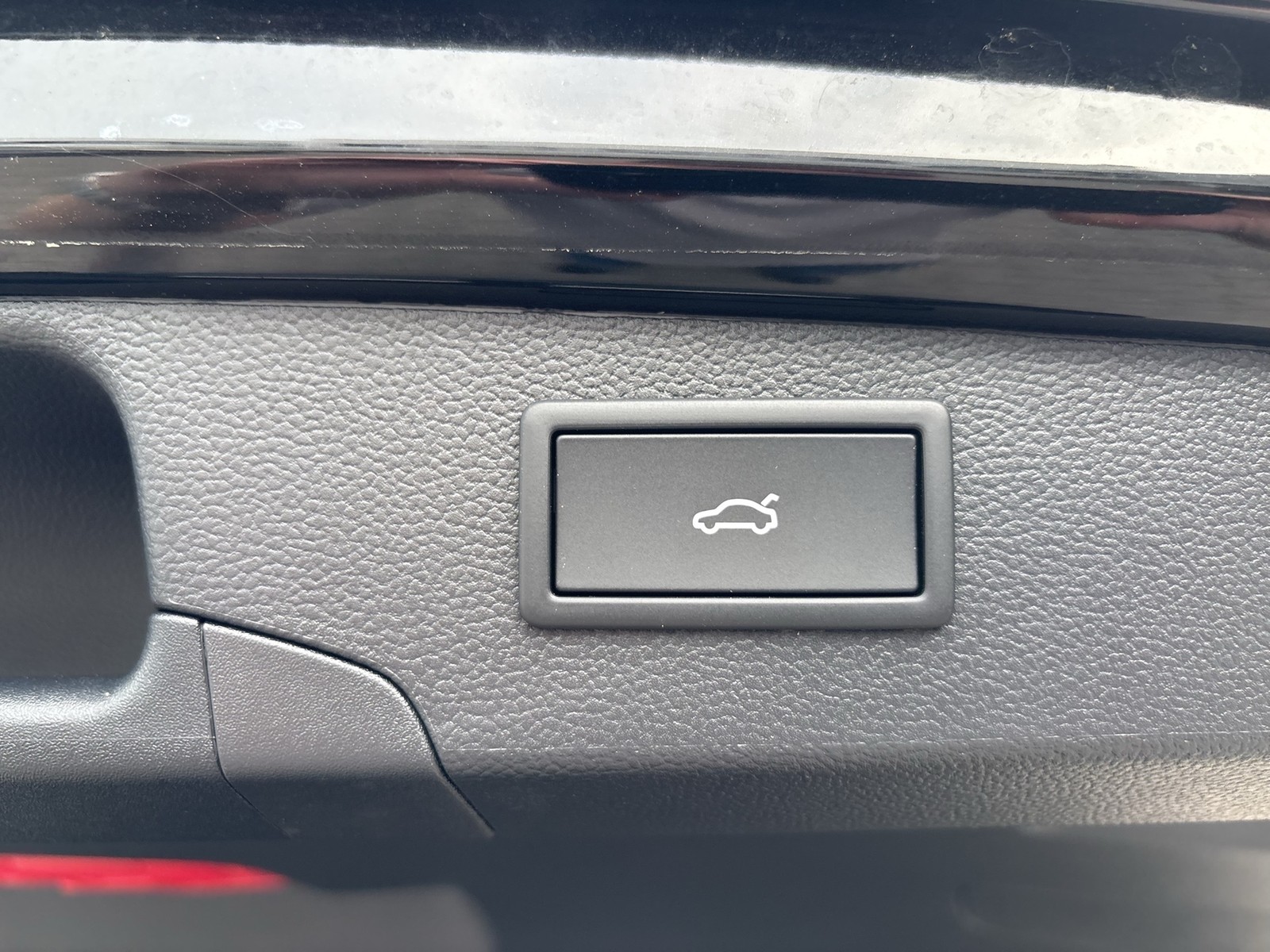 Volkswagen Passat Variant 1.5 HYBRID ELEGANCE LEDER AHK CAM