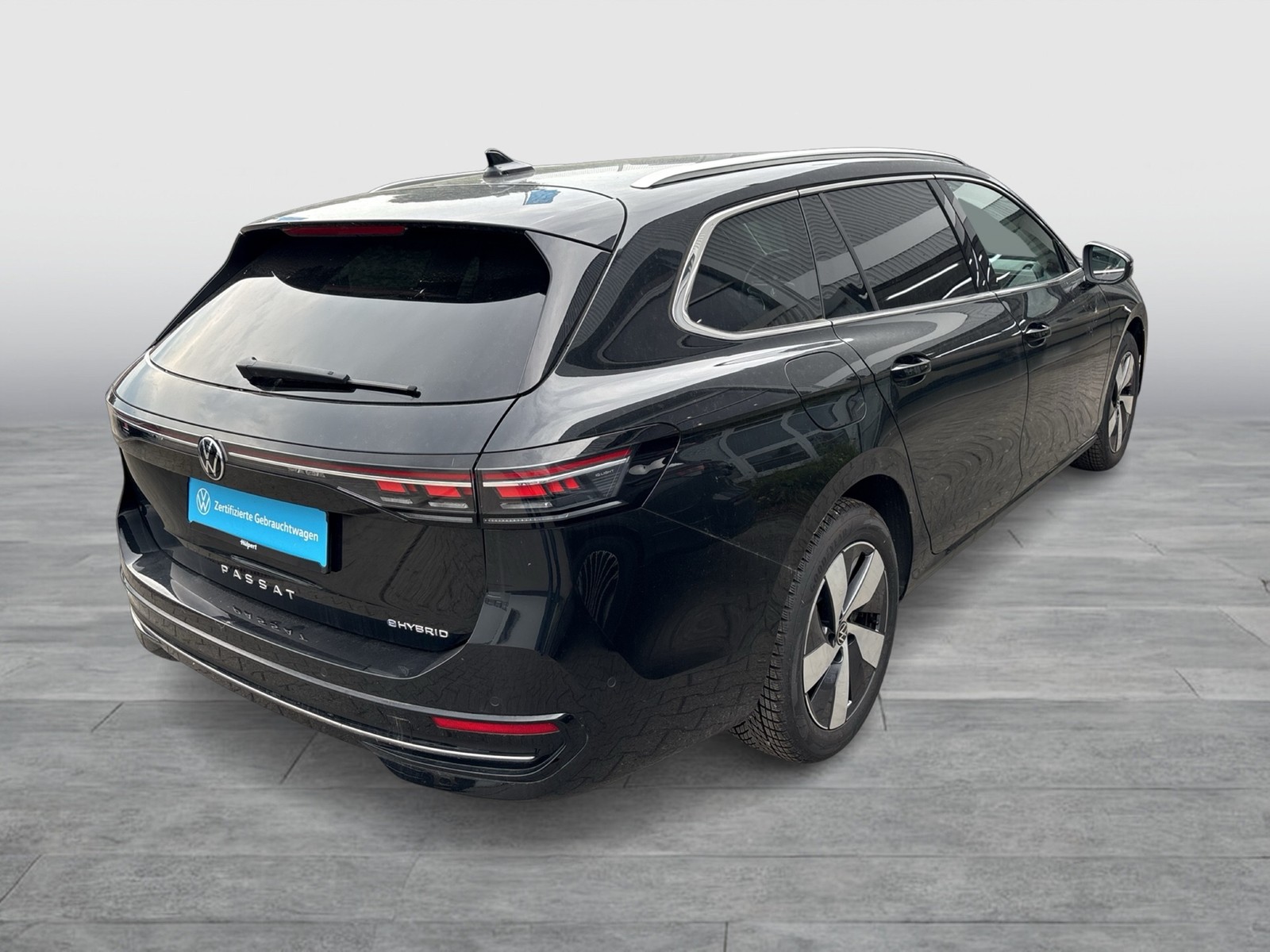 Volkswagen Passat Variant 1.5 HYBRID ELEGANCE LEDER AHK CAM