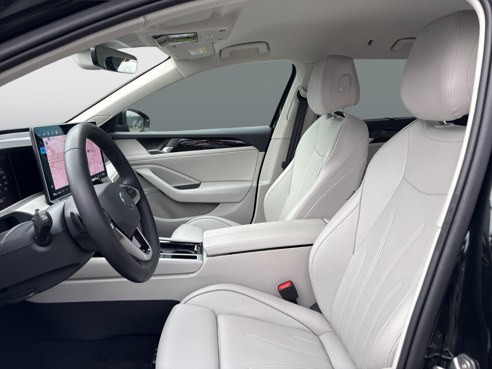 Volkswagen Passat Variant 1.5 HYBRID ELEGANCE LEDER AHK CAM