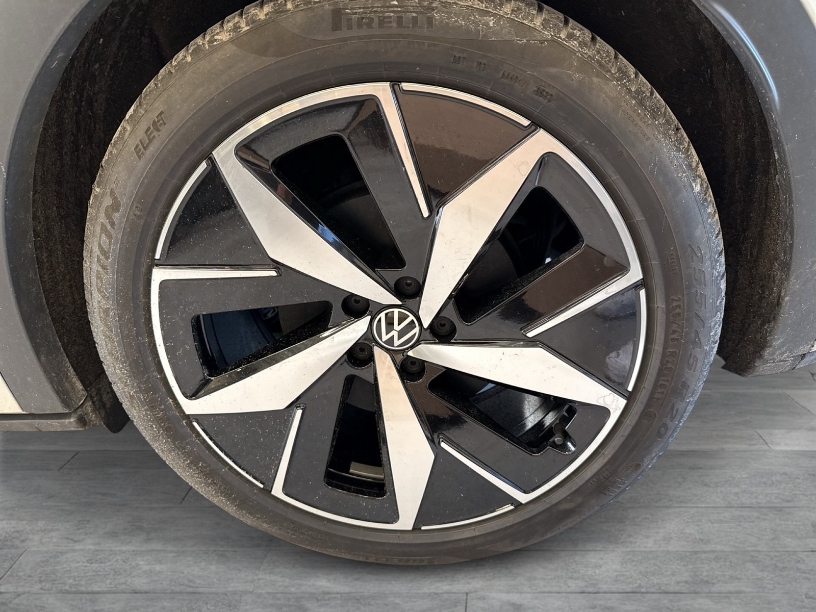 Volkswagen ID.5 GTX 4X4 WÄRMEPUMPE AHK CAM ACC LM20 MATRIX