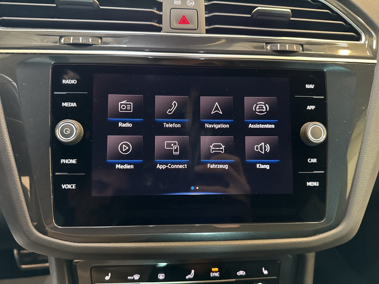 Volkswagen Tiguan 1.5 MOVE H.KARDON AHK KAMERA ALU18 ACC