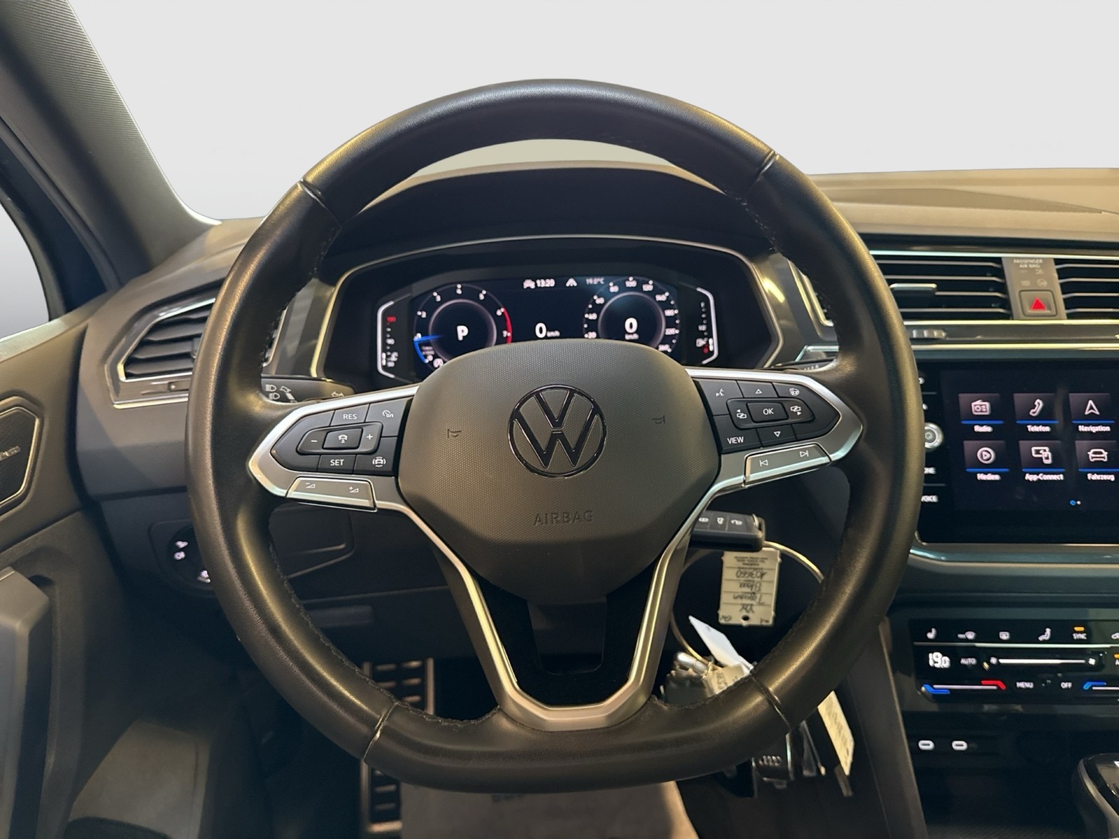 Volkswagen Tiguan 1.5 MOVE H.KARDON AHK KAMERA ALU18 ACC