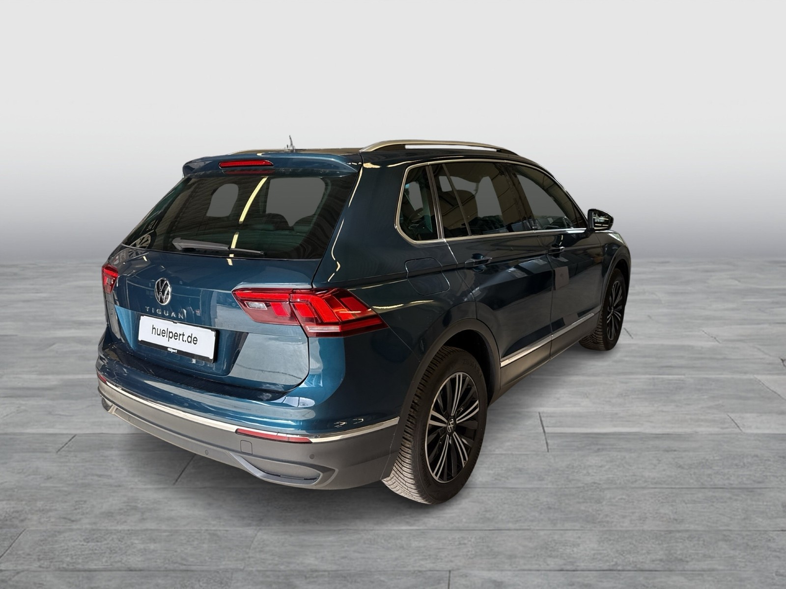 Volkswagen Tiguan 1.5 MOVE H.KARDON AHK KAMERA ALU18 ACC