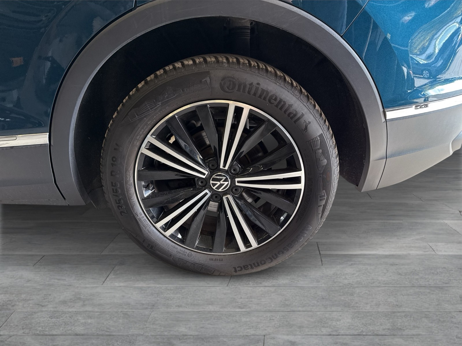 Volkswagen Tiguan 1.5 MOVE H.KARDON AHK KAMERA ALU18 ACC