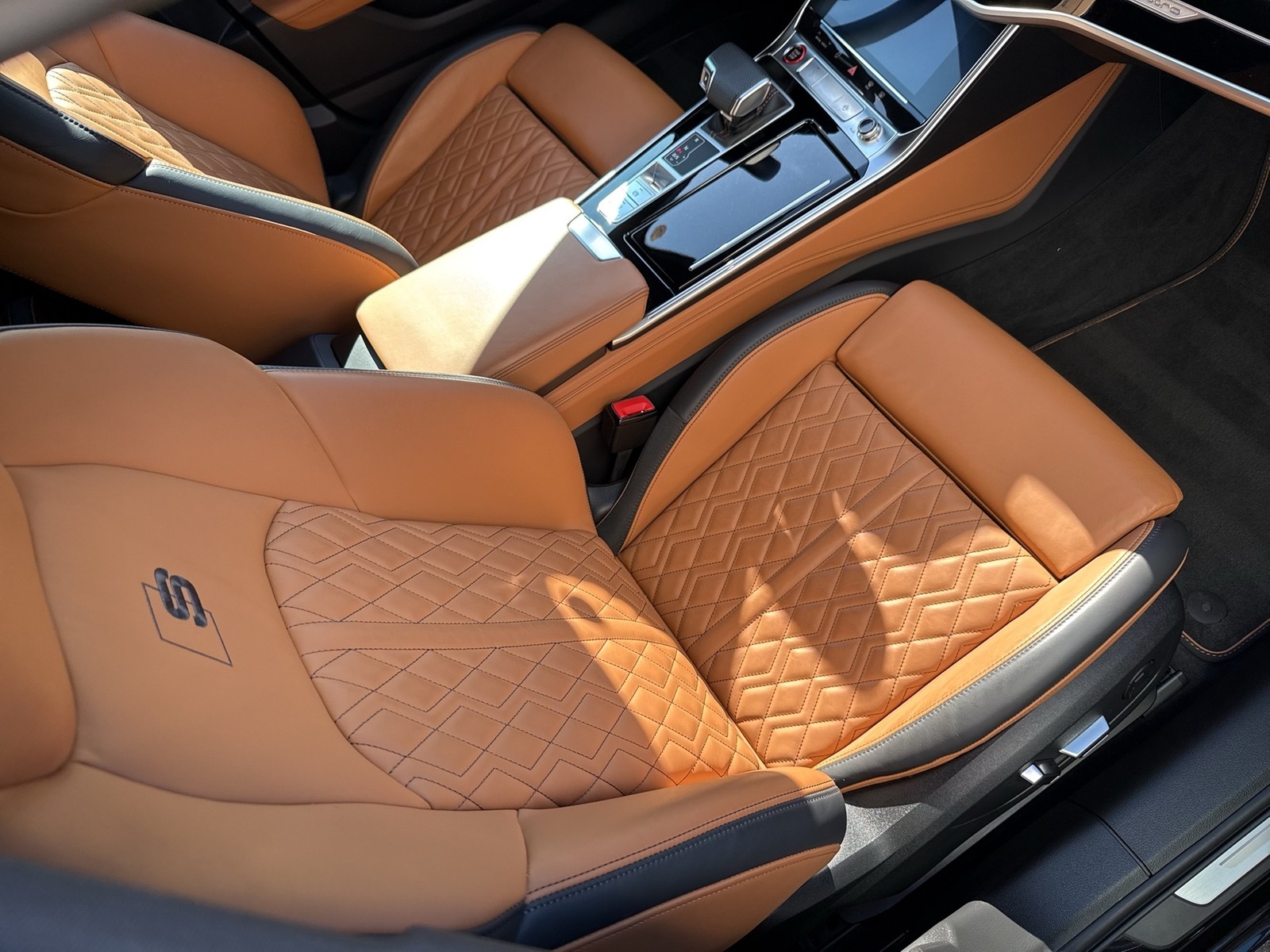 Audi S6 Avant quattro BLACKPAK PANO B&O AHK CAM LM21