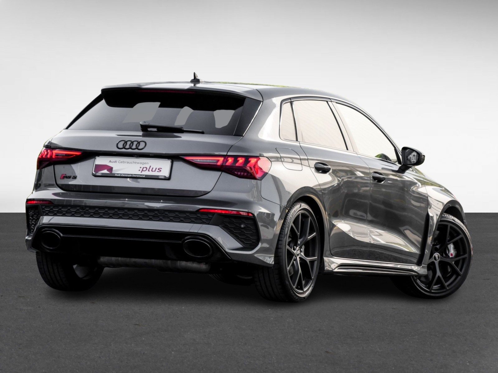 Audi RS3 Sportback quattro BLACKPAK B&O CAM LM19