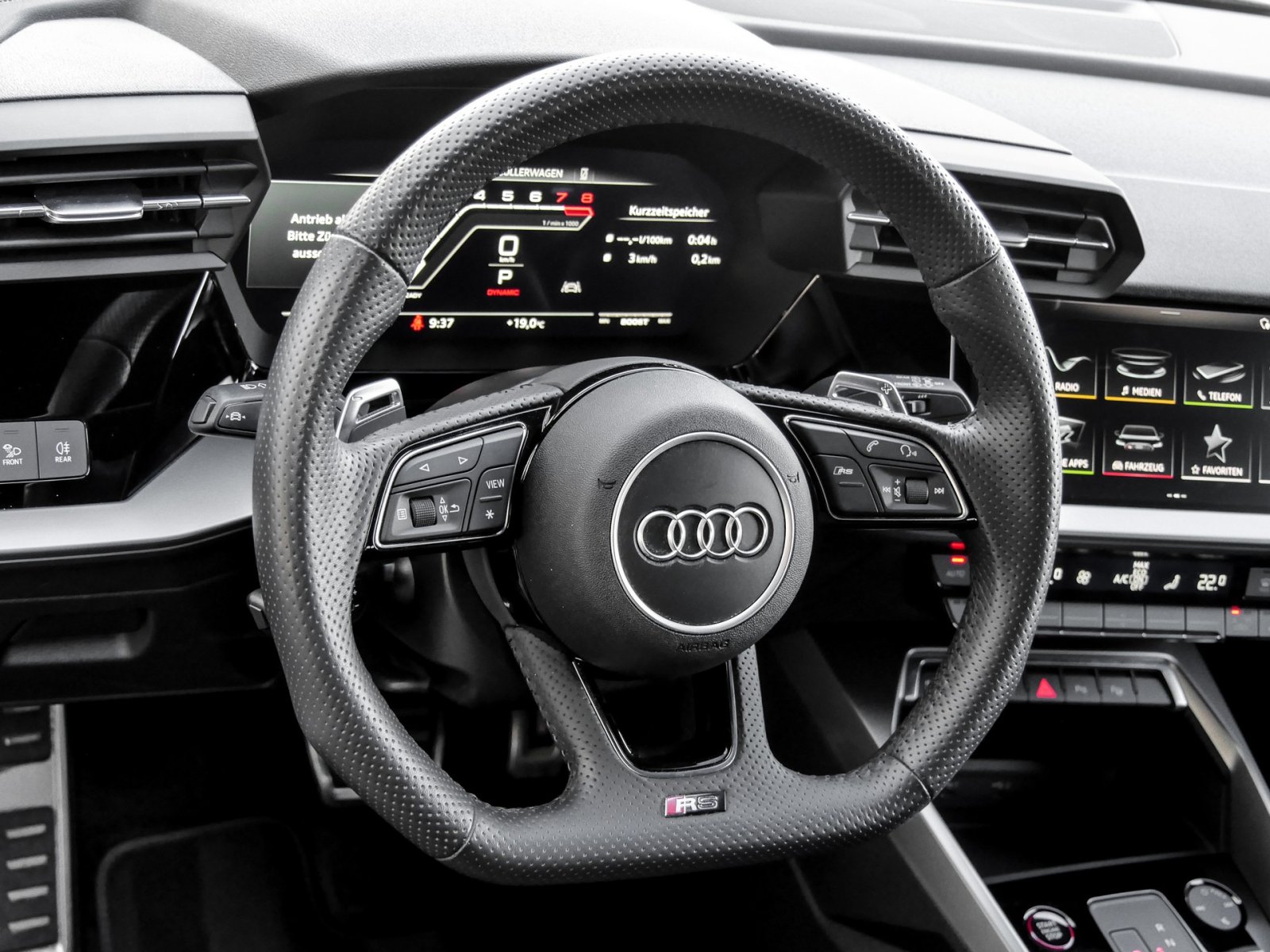 Audi RS3 Sportback quattro BLACKPAK B&O CAM LM19
