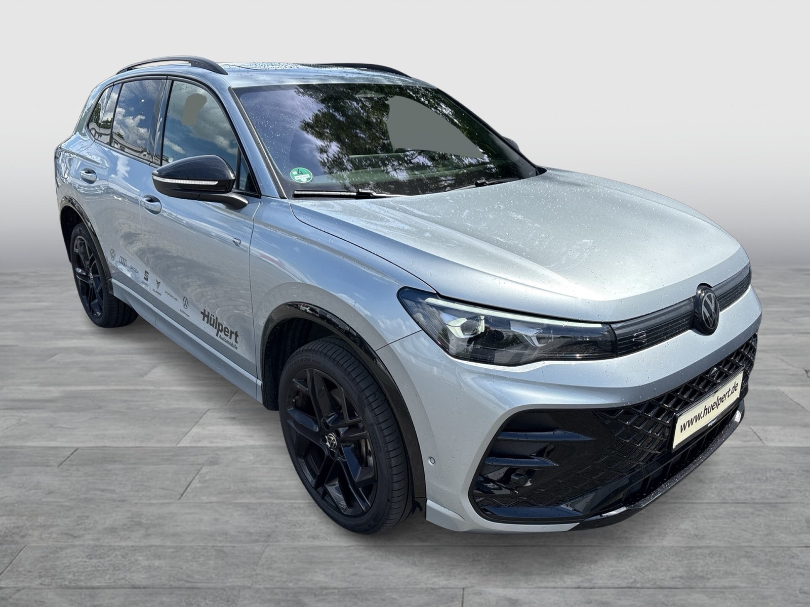 Volkswagen Tiguan 2.0 R-LINE 4MOTION DSG LEDER STANDHZG AHK