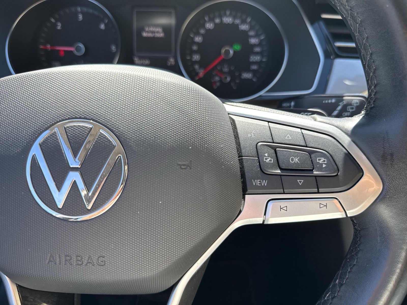 Volkswagen Passat Variant 2.0 BUSINESS AHK CAM ACC NAVI