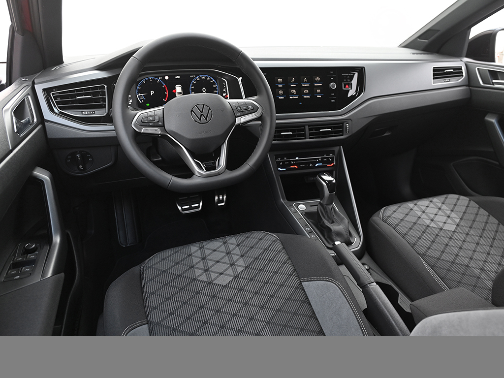 Volkswagen Taigo 1.0 R-LINE DSG BLACKSTYLE AHK CAM LM18