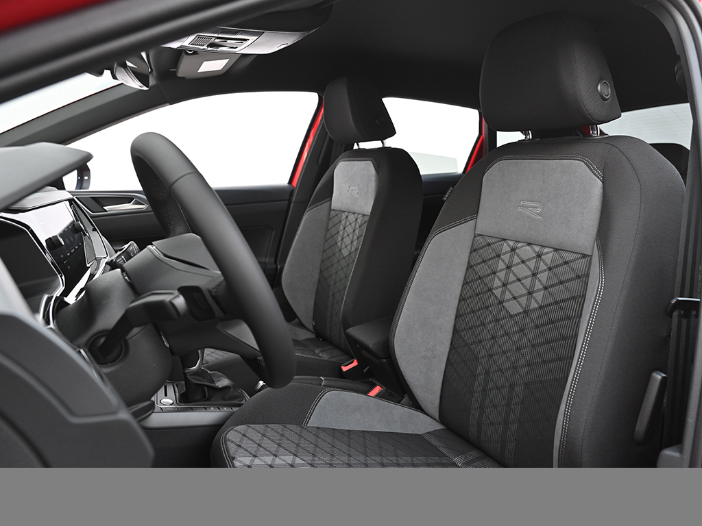 Volkswagen Taigo 1.0 R-LINE DSG BLACKSTYLE AHK CAM LM18