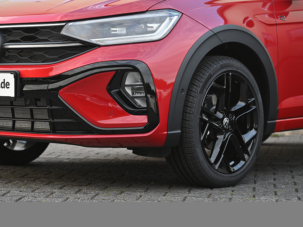 Volkswagen Taigo 1.0 R-LINE DSG BLACKSTYLE AHK CAM LM18