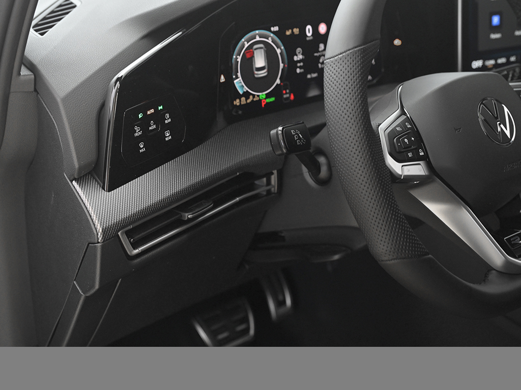 Volkswagen Golf Variant 1.5 R-LINE DSG BLACKSTYLE AHK PANO