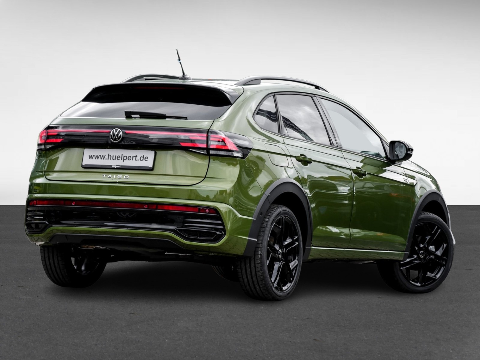 Volkswagen Taigo 1.5 R-LINE DSG BLACKSTYLE AHK CAM LM18