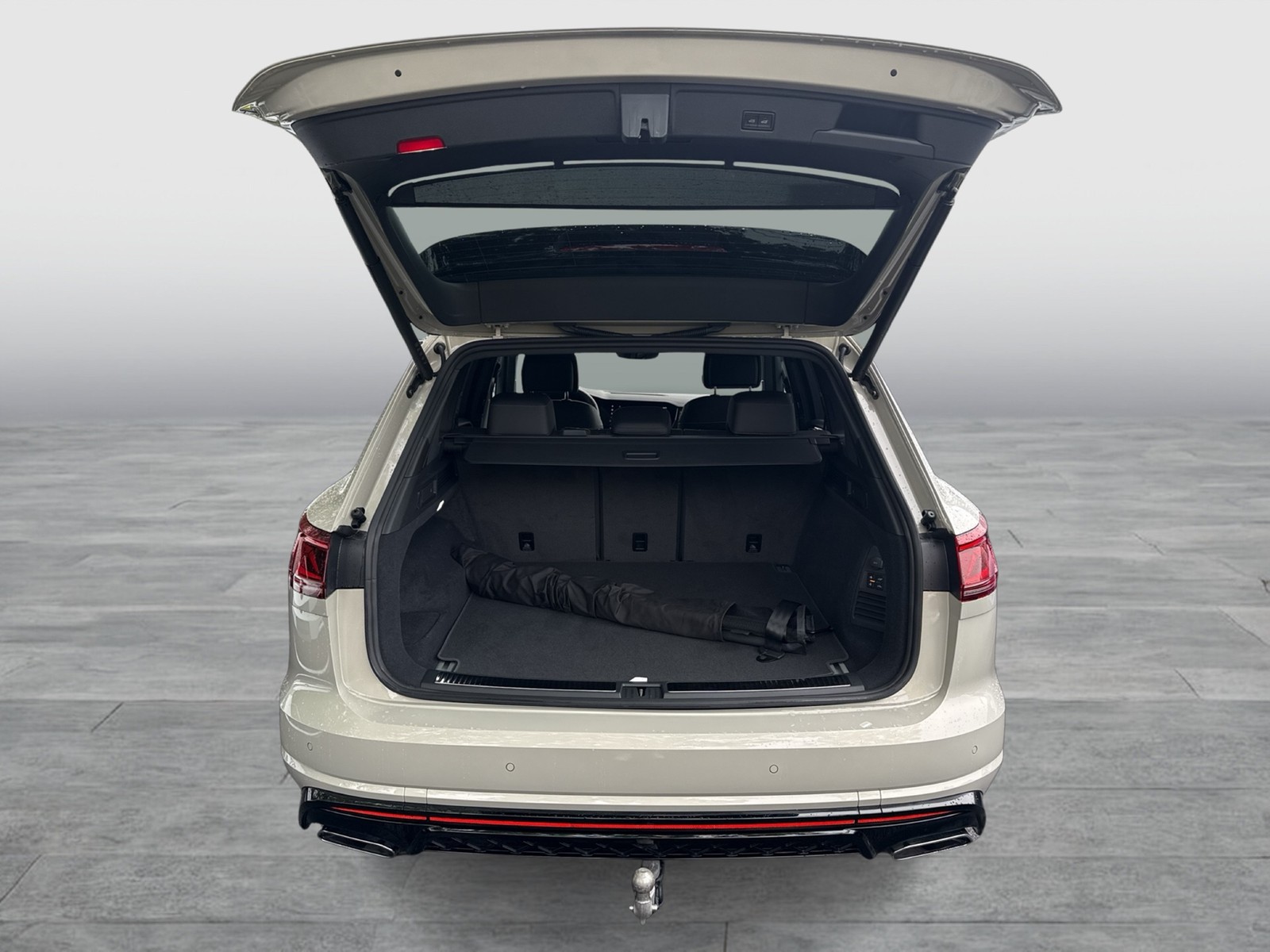 Volkswagen Touareg V6 3.0 TDI 4MOTION R-LINE ALLRADLENKUNG NACHTSICHT PANO