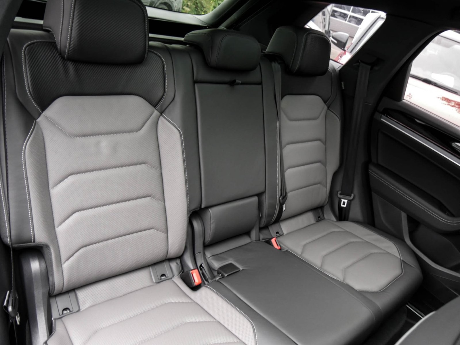 Volkswagen Touareg V6 R-LINE ALLRADLENKUNG NACHTSICHT PANO