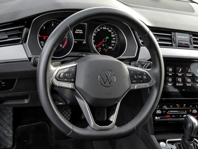 Volkswagen Passat Variant 2.0 ELEGANCE AHK CAM ACC LM17 NAVI