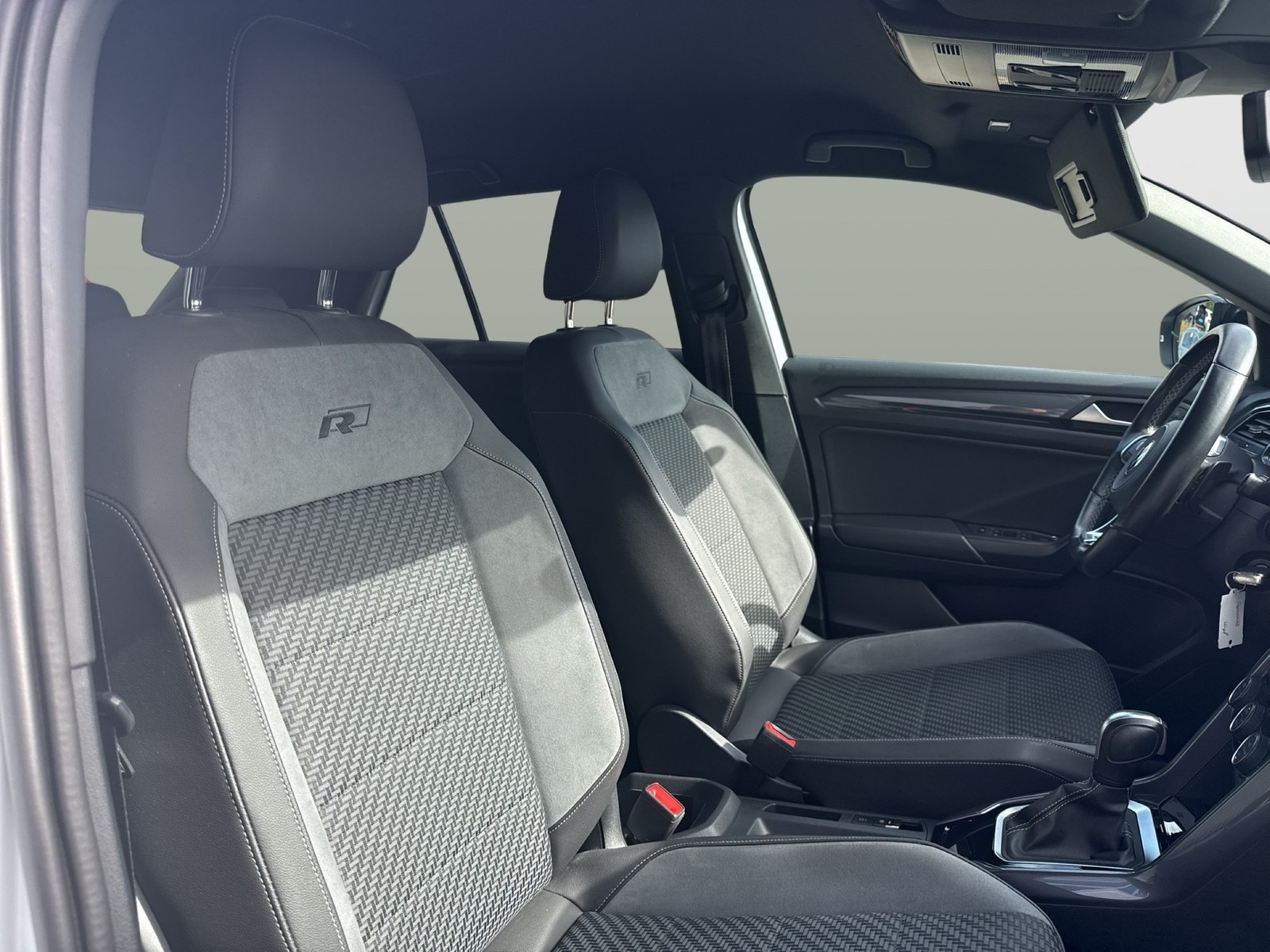 Volkswagen T-Roc 1.5 R-LINE AHK ACC ALU19" eKLAPPE NAVI