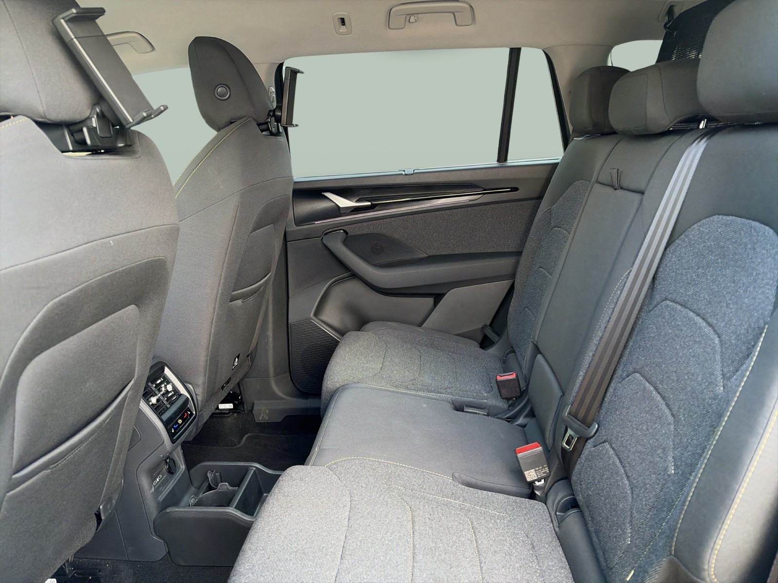 Skoda Kodiaq 2.0 SELECTION 4X4 7SITZE AHK CAM ACC LM18