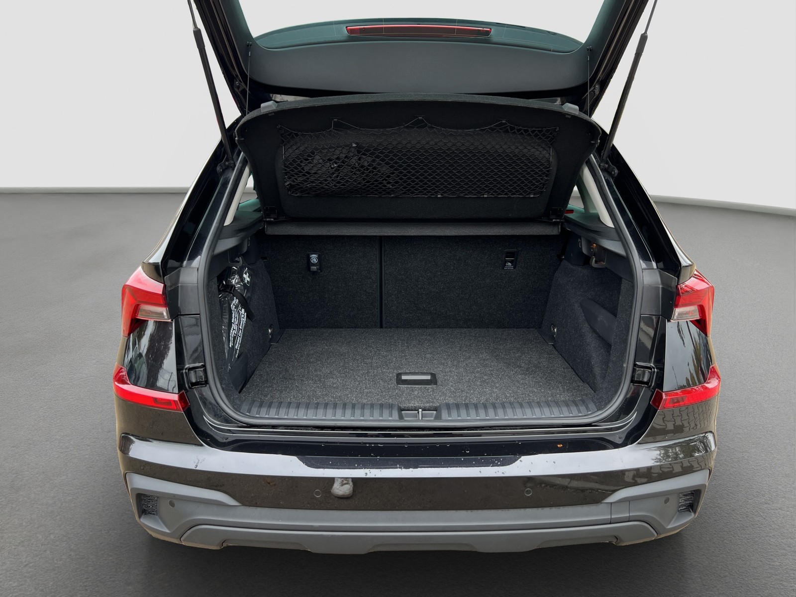 Skoda Kamiq 1.0 TOUR CAM ACC LM17 NAVI CARPLAY SITZHZ.