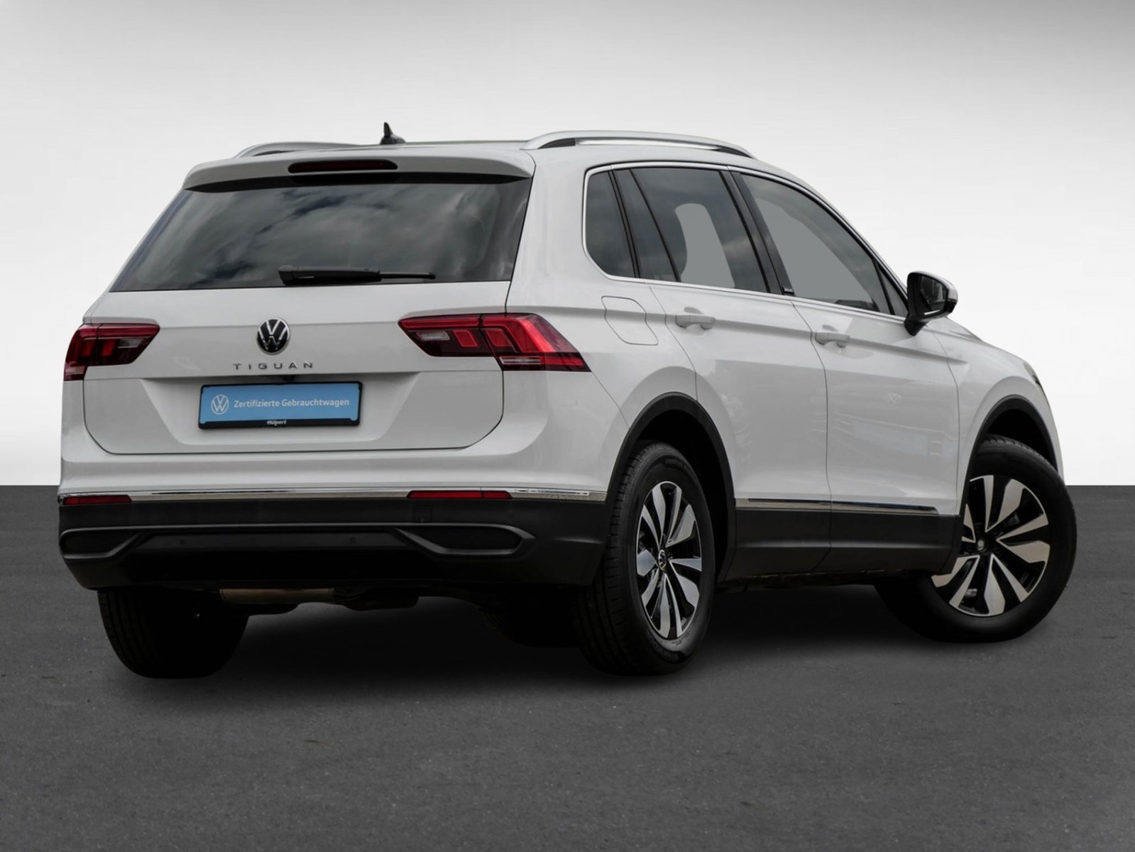 Volkswagen Tiguan 2.0 MOVE AHK CAM ACC LM17 NAVI SITZHEIZ.