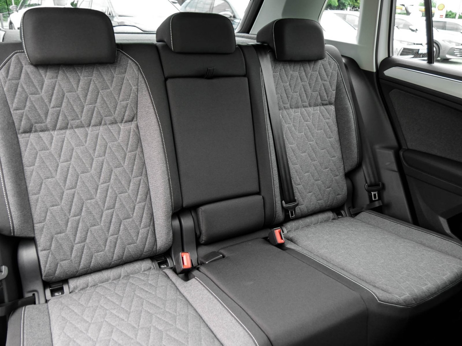Volkswagen Tiguan 2.0 MOVE AHK CAM ACC LM17 NAVI SITZHEIZ.