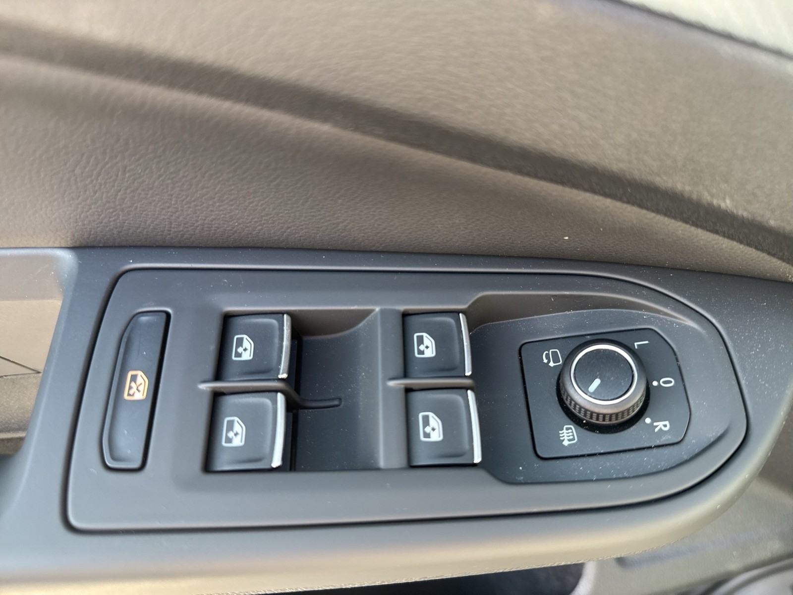 Volkswagen Golf Variant VIII 1.5 eTSI ENERGY CAM ACC NAVI