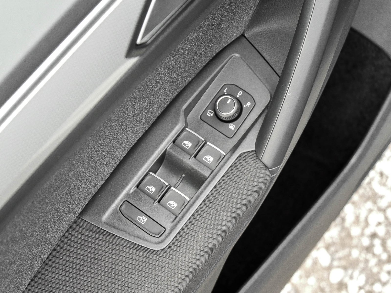 Volkswagen Tiguan 2.0 MOVE AHK CAM ACC LM17 NAVI SITZHEIZ.